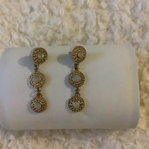 Women’s earrings